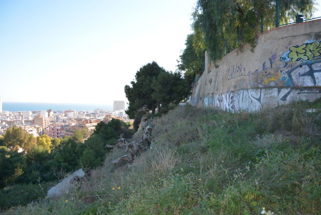 Imagen del Monte Tossal y del Castillo de San Fernando