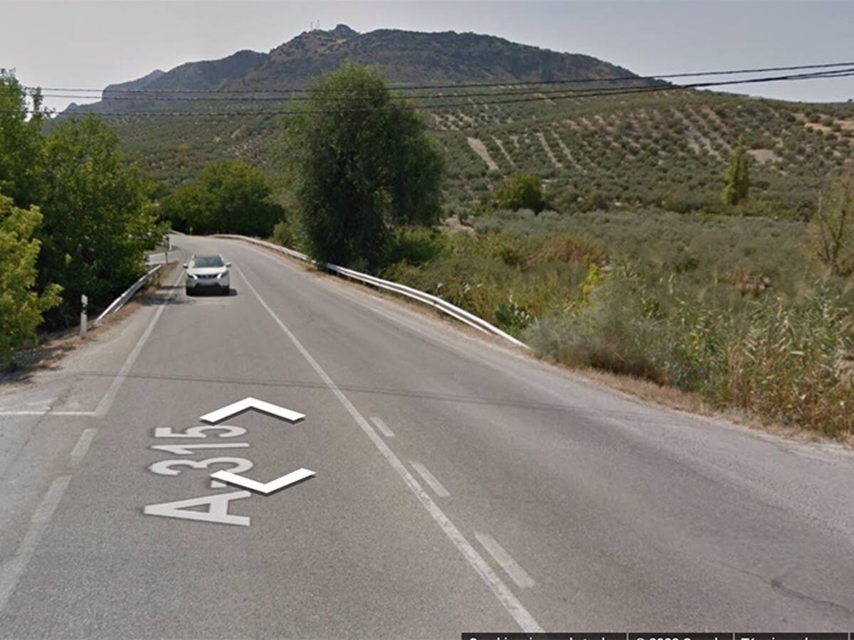 Muere un joven en un accidente de tráfico en Quesada