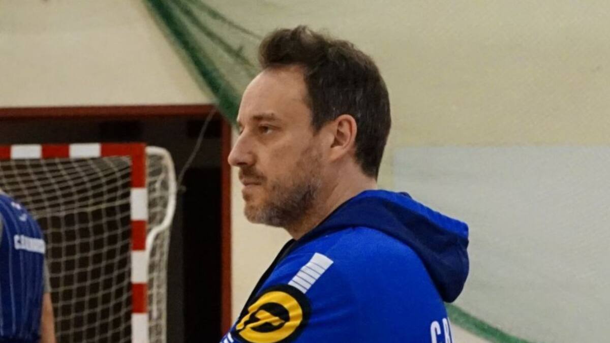 Sama, en radio Villena