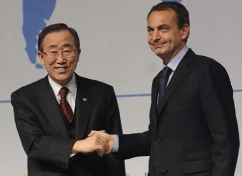 Ban Ki-moon y Zapatero en la clausura de la Reunión de Alto Nivel contra el hambre celebrada en Madrid.