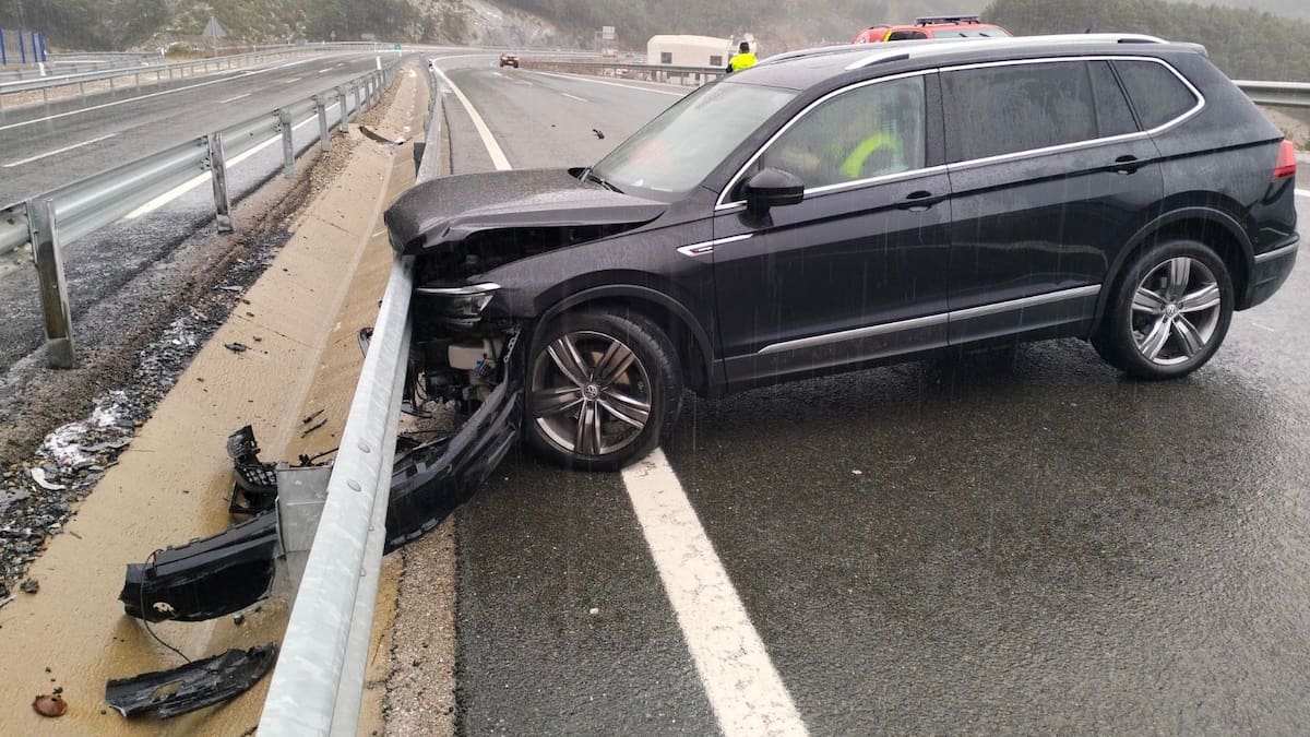 Cinco personas heridas leves en un accidente múltiple en la A‑23 a la altura de Arguis