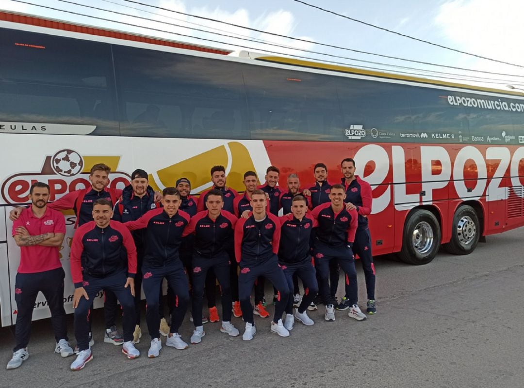 La plantilla de ElPozo Murcia antes de partir a Málaga