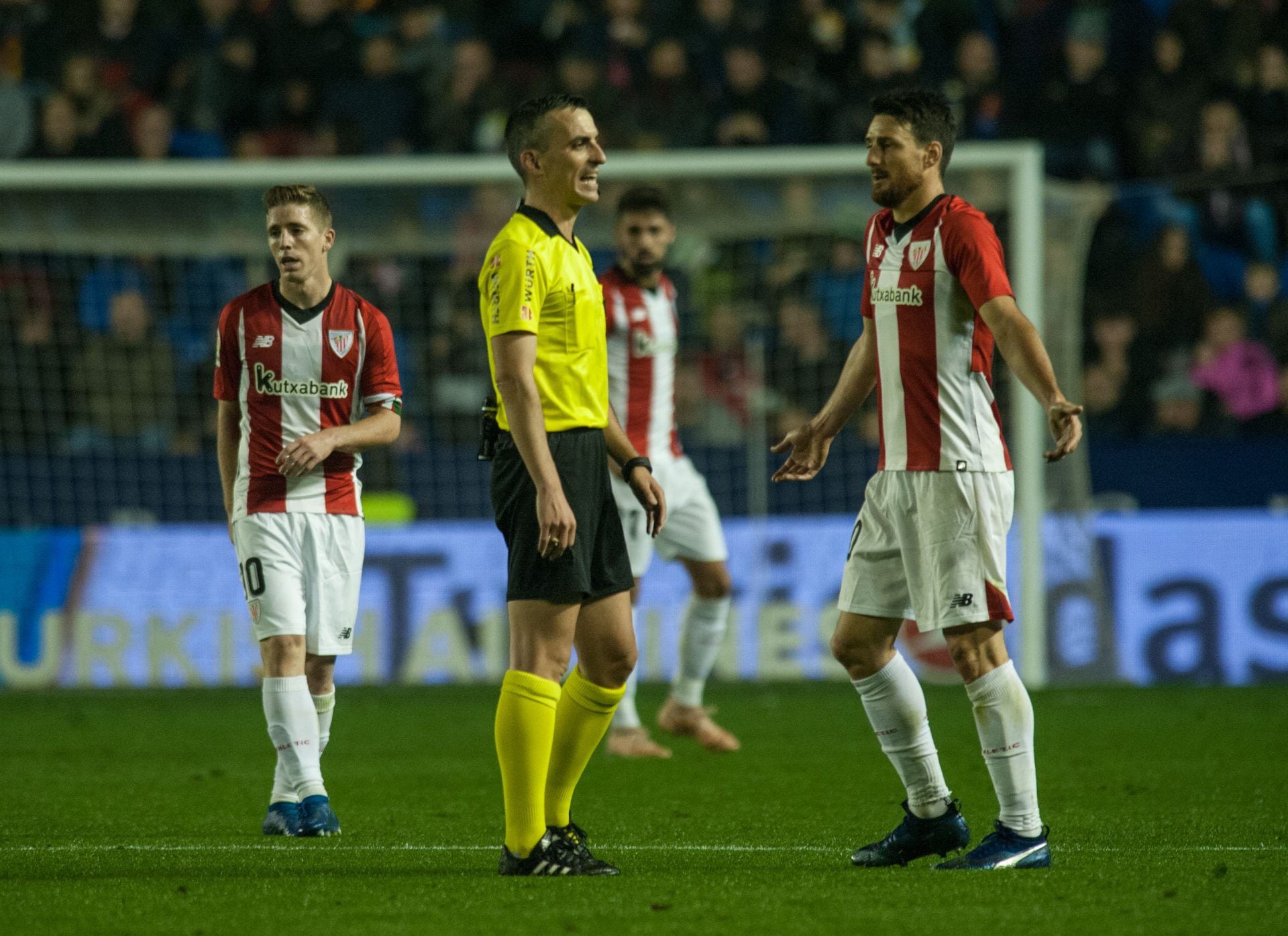 El Athletic se desvincula del escándalo que salpica al FC Barcelona