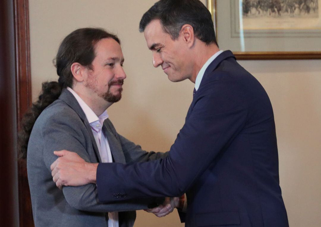 PSOE y Podemos firman un pre acuerdo de gobierno