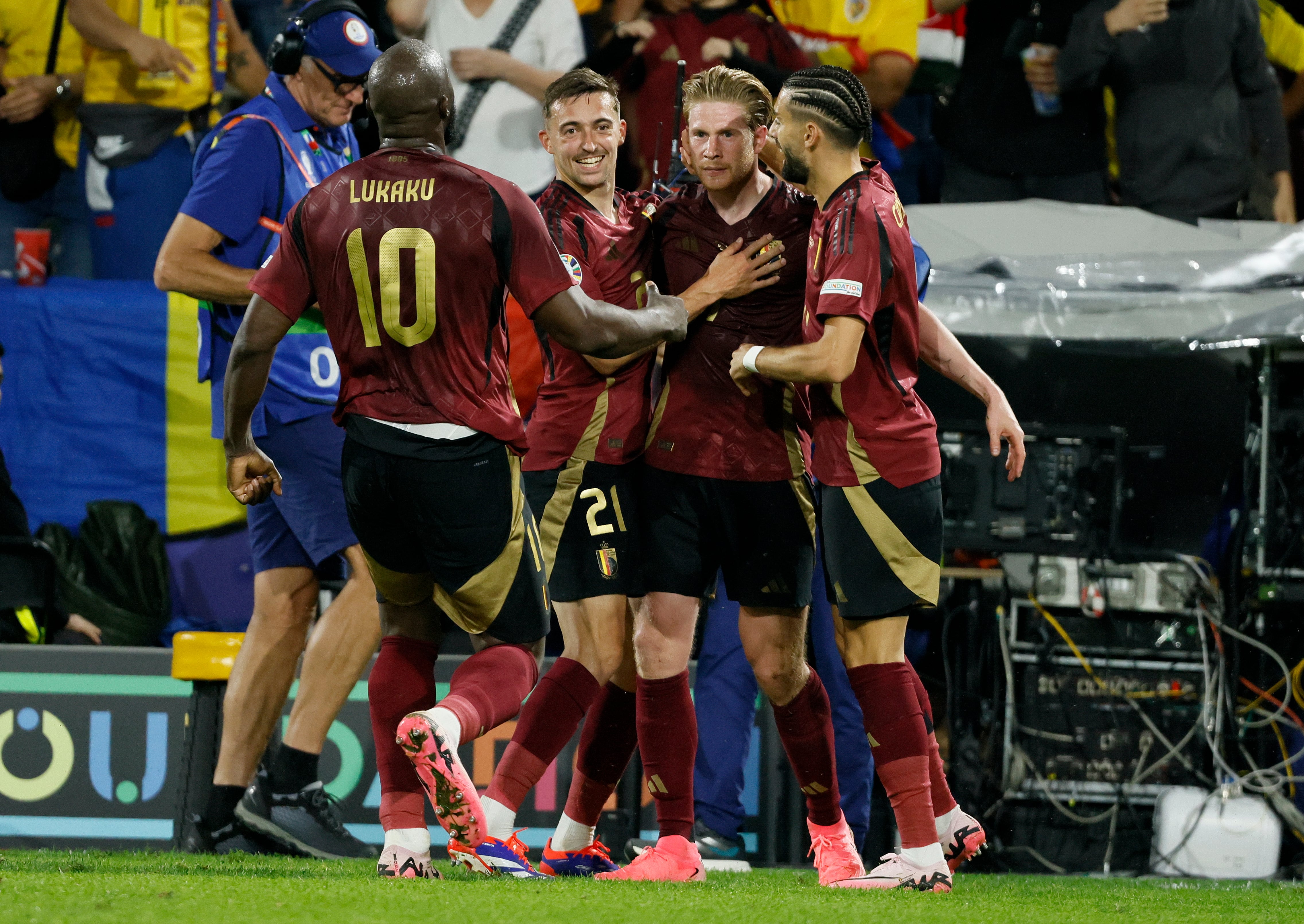 Bélgica vence a Rumanía y suma sus primeros puntos en la Eurocopa