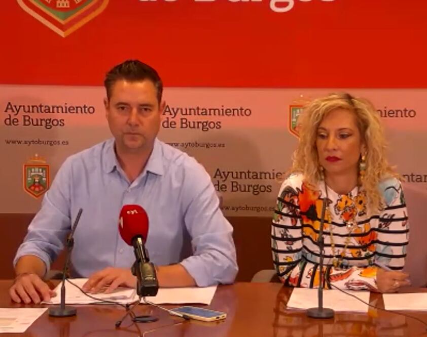Los concejales del PSOE en el Ayuntamiento de Burgos, Daniel de la Rosa y Blanca Carpintero