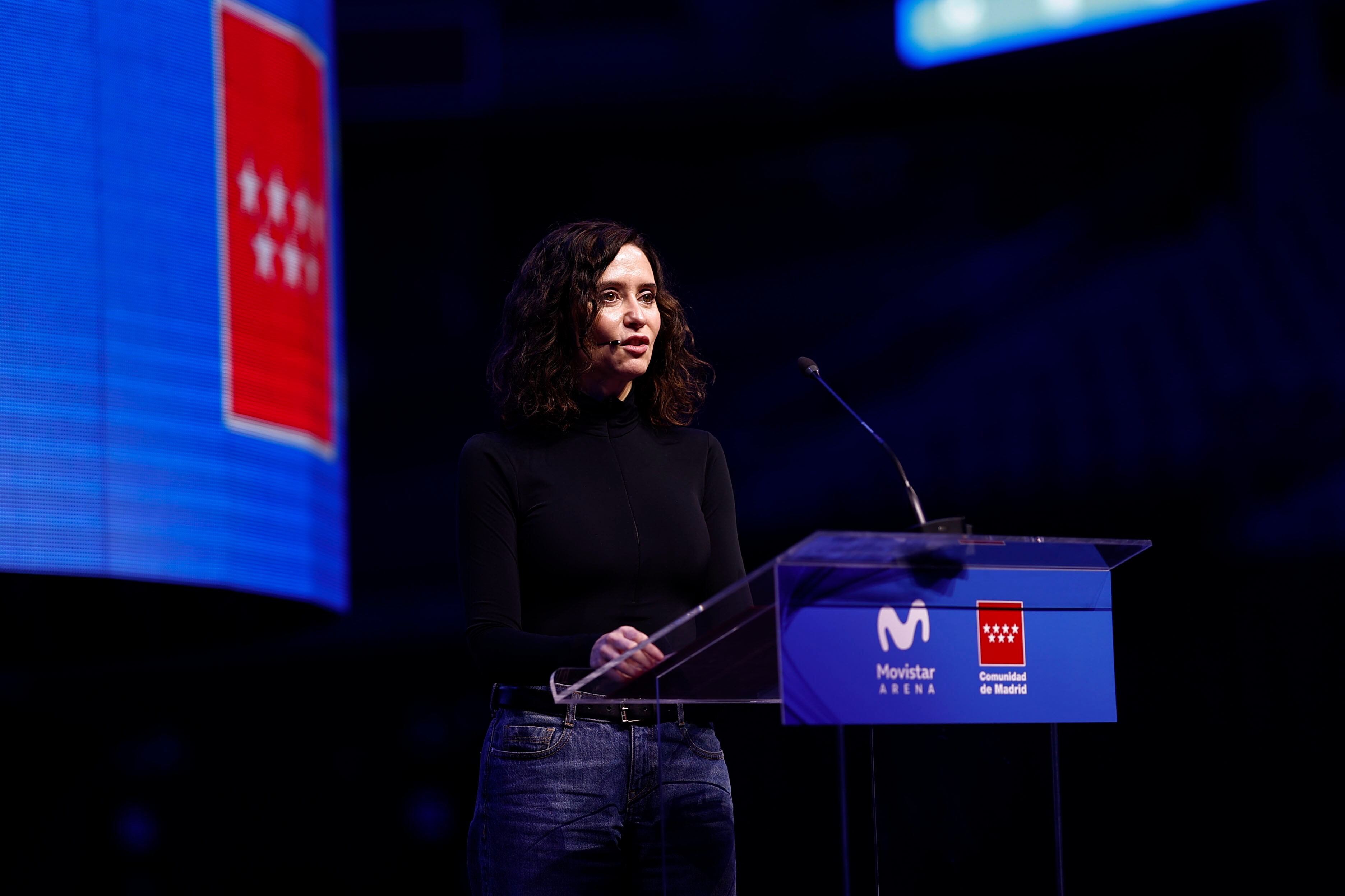 MADRID, 02/12/2025.- La presidenta de la Comunidad de Madrid, Isabel Díaz Ayuso, interviene en el acto celebrado en el Palacio de los Deportes para presentar las últimas novedades e inversiones realizadas en el recinto. EFE/ Rodrigo Jimenez