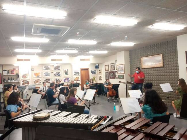 Imatge d'arxiu d'un assaig de la Música Nova amb José Antonio Llinares.