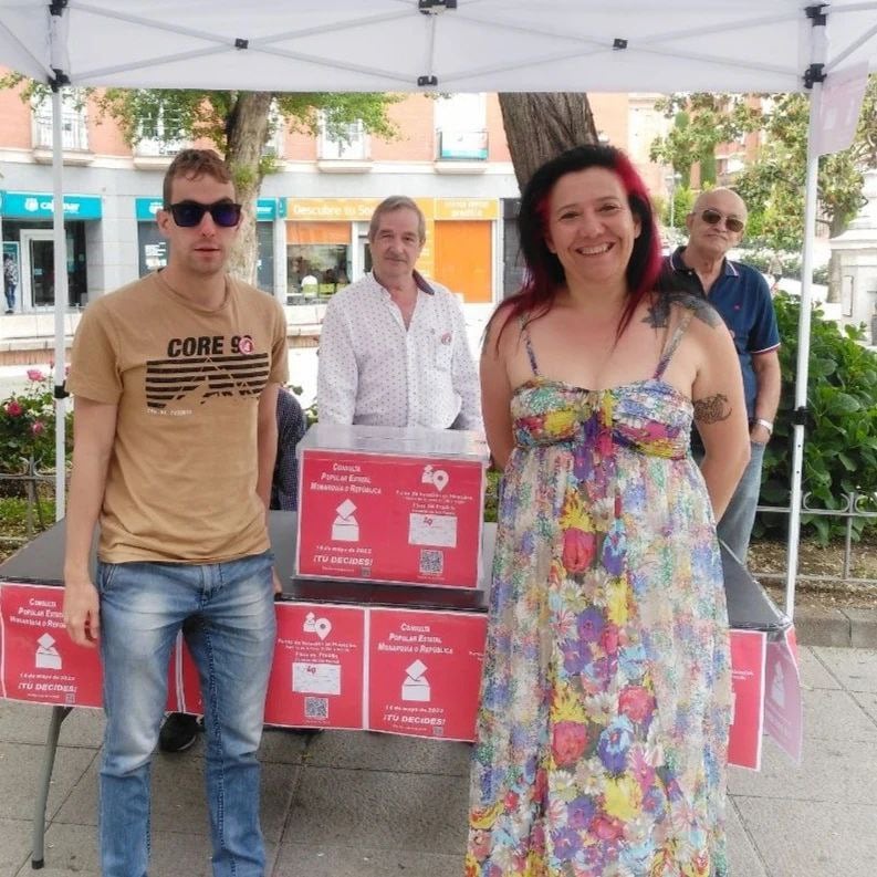 José Ramón Cantero, coordinador de IU en Móstoles y Mónica Monterreal candidata de Podemos Móstoles