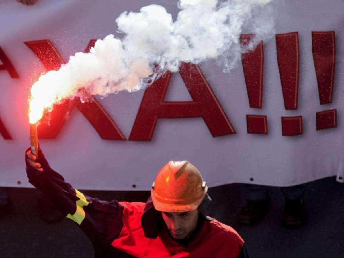 Más de 6.000 personas cortan el centro en apoyo a los trabajadores de Alcoa