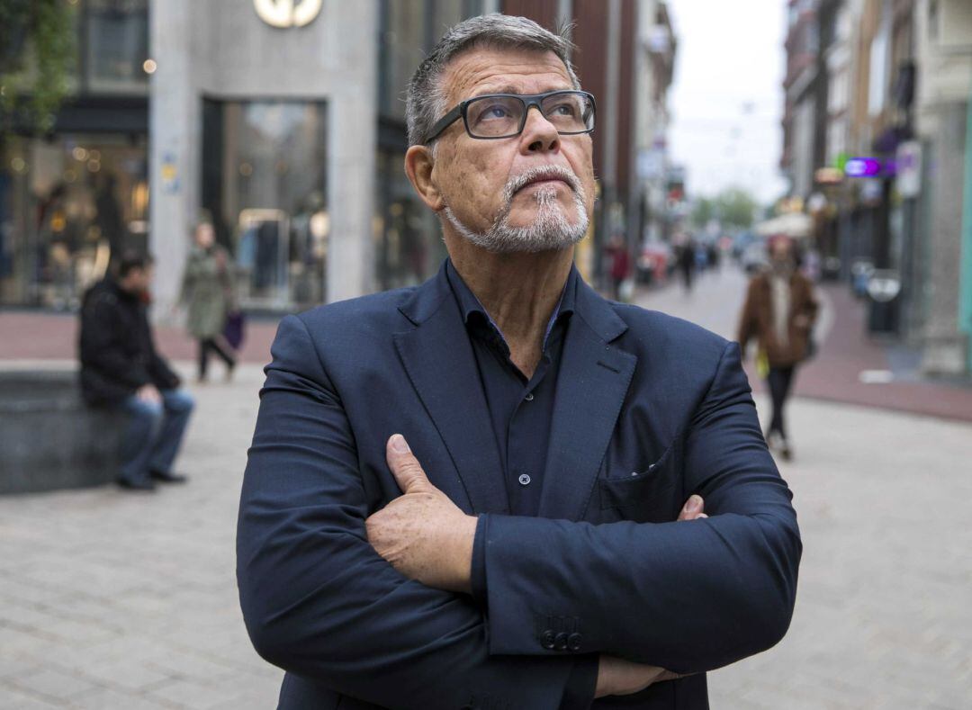  Emile Ratelband posa en el centro de Arnhem (Holanda) el 5 de noviembre de 2018. 