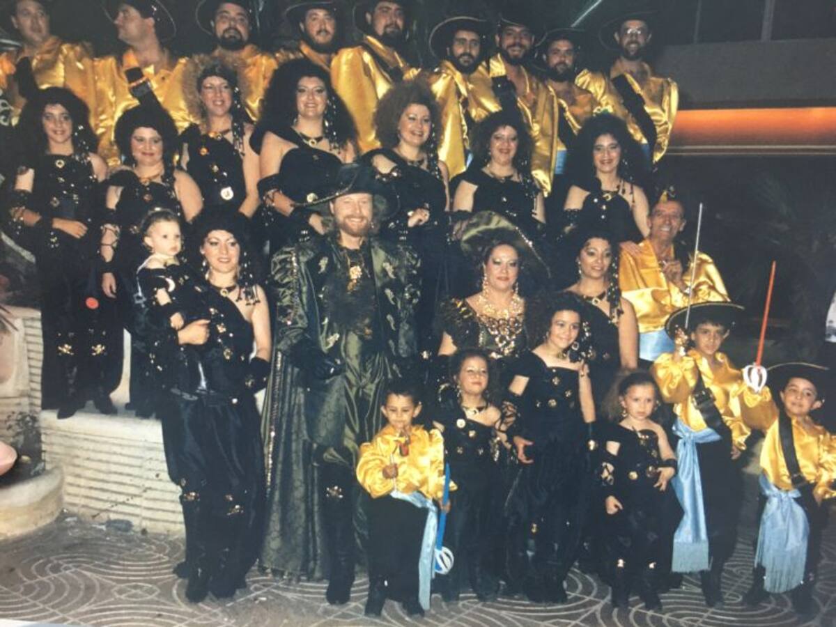 Los Tiburones cumplen 40 años en la fiesta