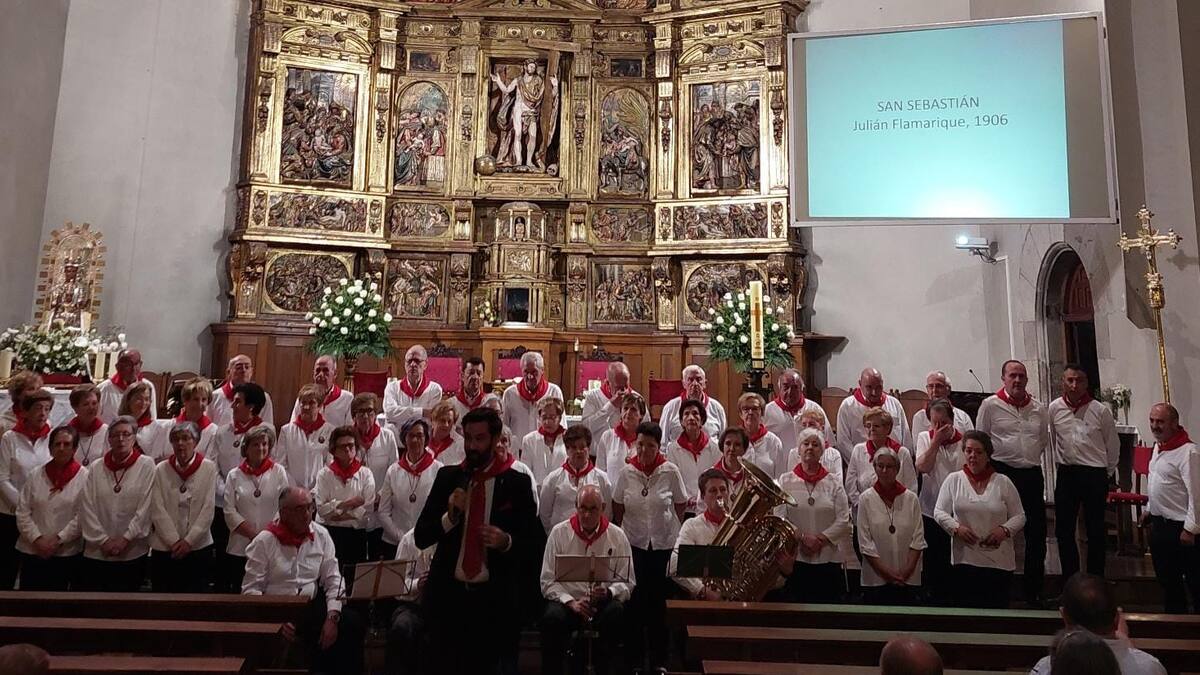 El director de la Asociación de la Aurora de Tafalla, Alberto Magán, habla sobre el disco que acaban de presentar