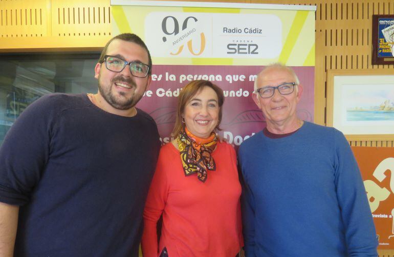 Jesús Bernal, Ana Villagómez y José Rodicio, en el Doctorado Honoris Cádiz