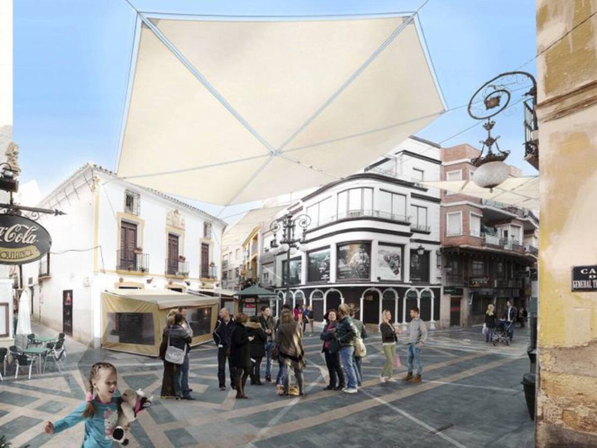 La Corredera de Lorca contará con toldos desde mayo para reducir el efecto del calor