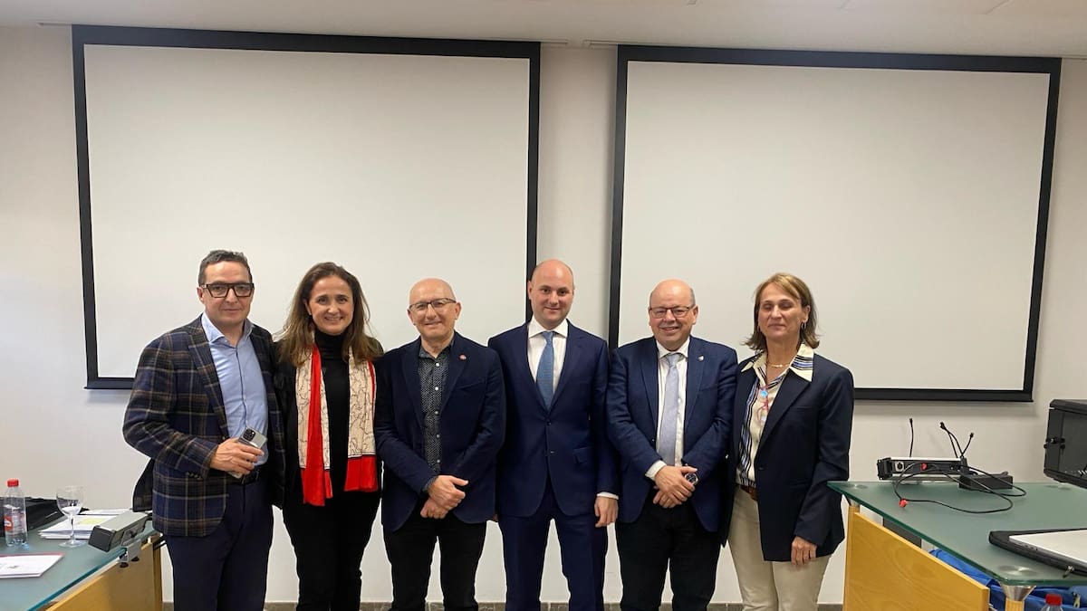 Francisco Javier Cabrerizo Lorite, quinto catedrático de Jódar, en el área de informática, repartidos en las universidades de Granada y Jaén