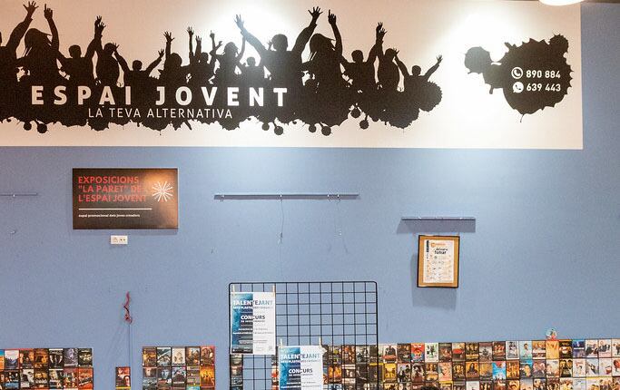 Entrada a l&#039;Espai Jovent d&#039;Escaldes. El comú ha decidit augmentar la vigilància per evitar conductes violentes.