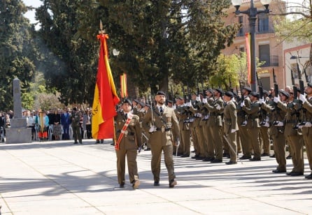 La Bandera española entrando al recinto