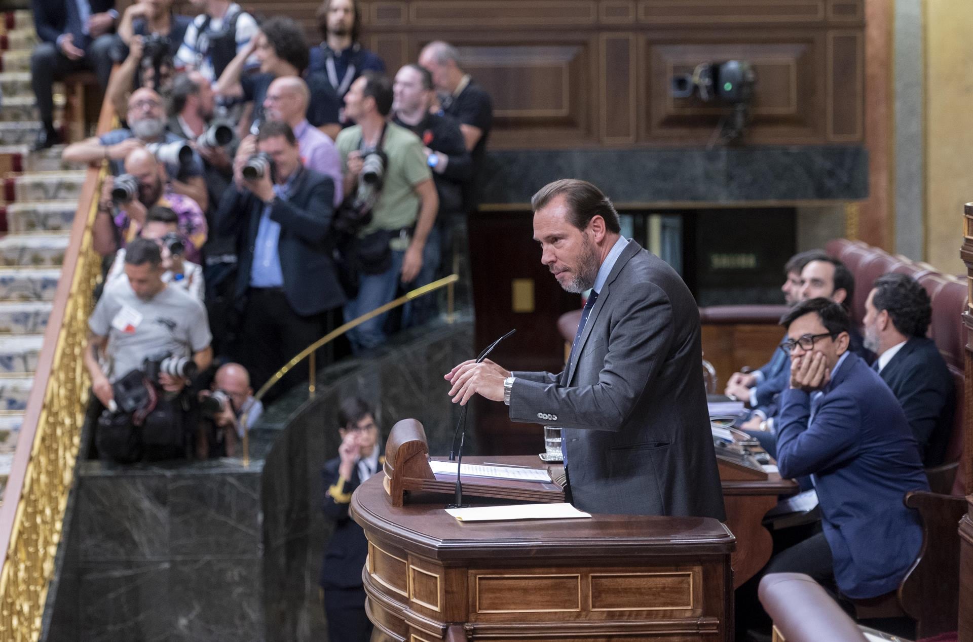 &quot;De ganador a ganador&quot;, Óscar Puente se estrena en el Congreso poniendo Valladolid en el foco