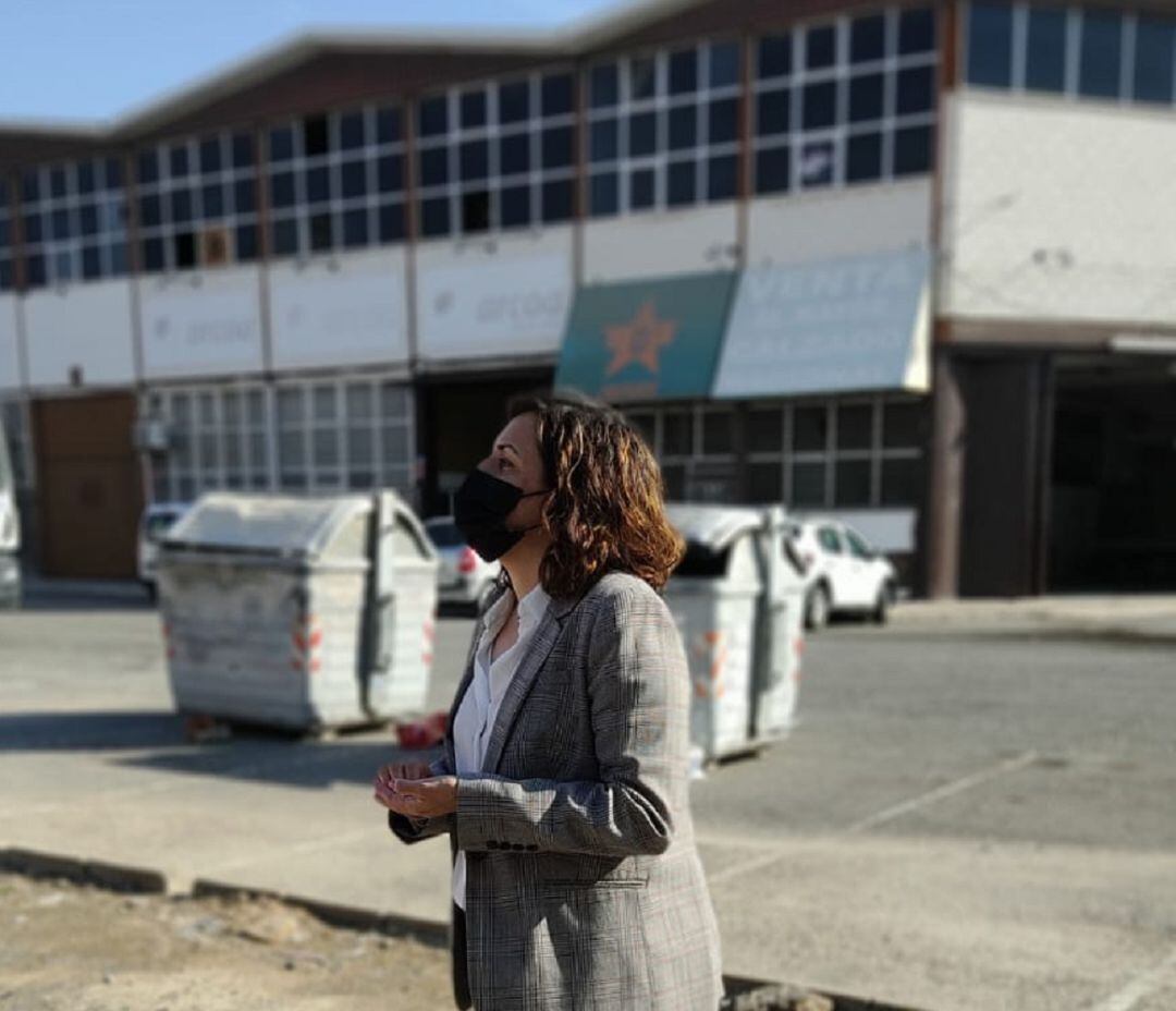 Portavoz de Ciudadanos, Eva Crisol, en el polígono empresarial de Elche