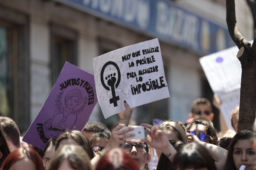 Manifestacion dl colectivo feminista de Andalucía 'Mujeres24H'