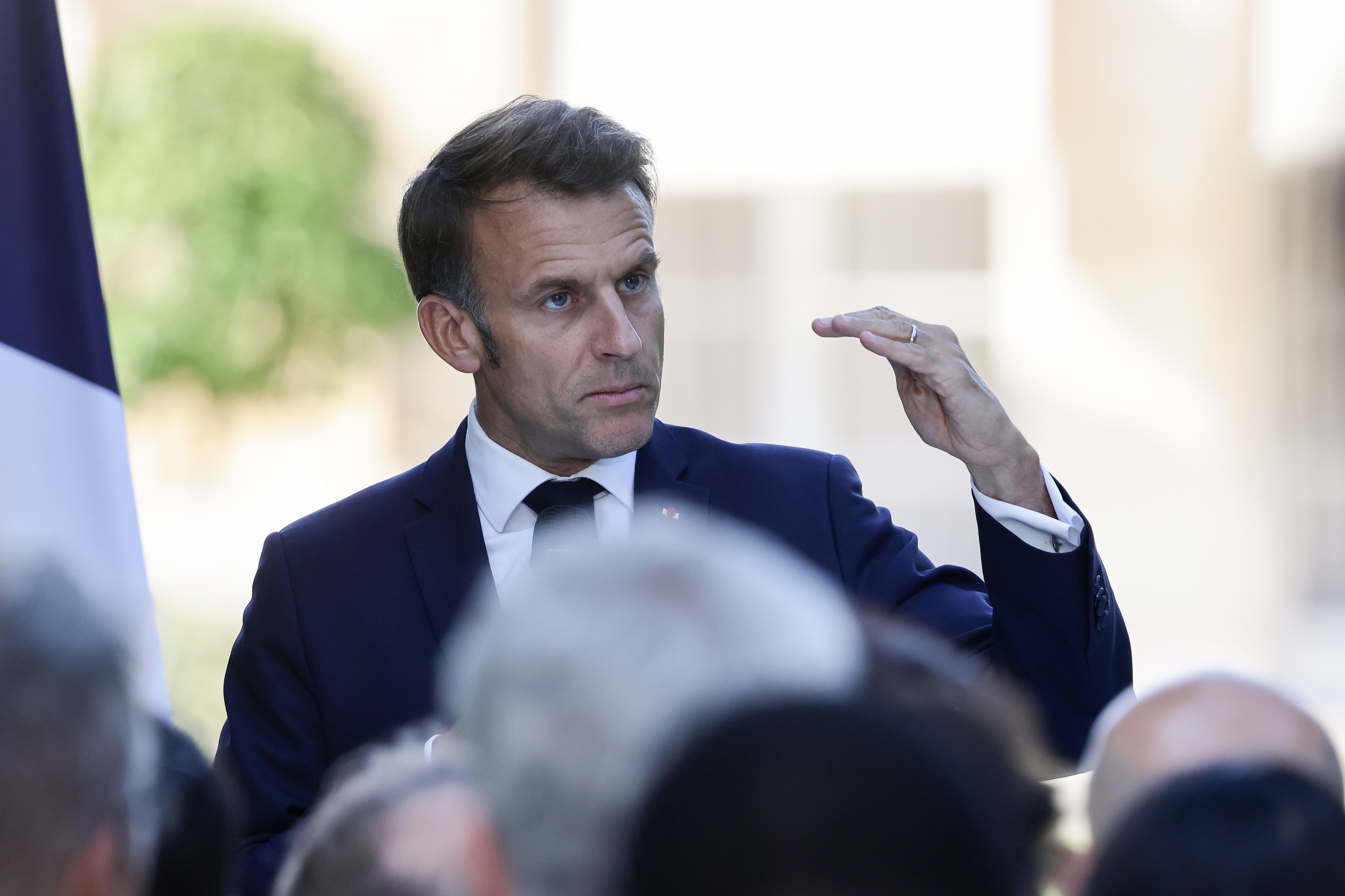 Emmanuel Macron durante una recepción en París