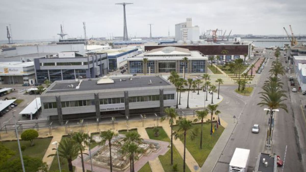 El PSOE pregunta por el contrato en Zona Franca del ex alcalde de El Puerto