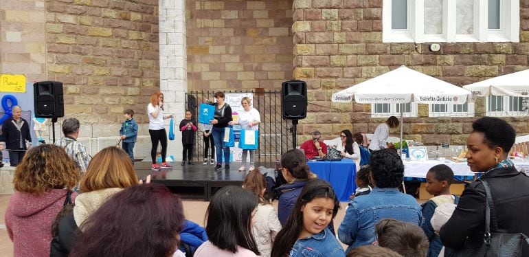 Acto celebrado en Torrelavega contra el acoso escolar.