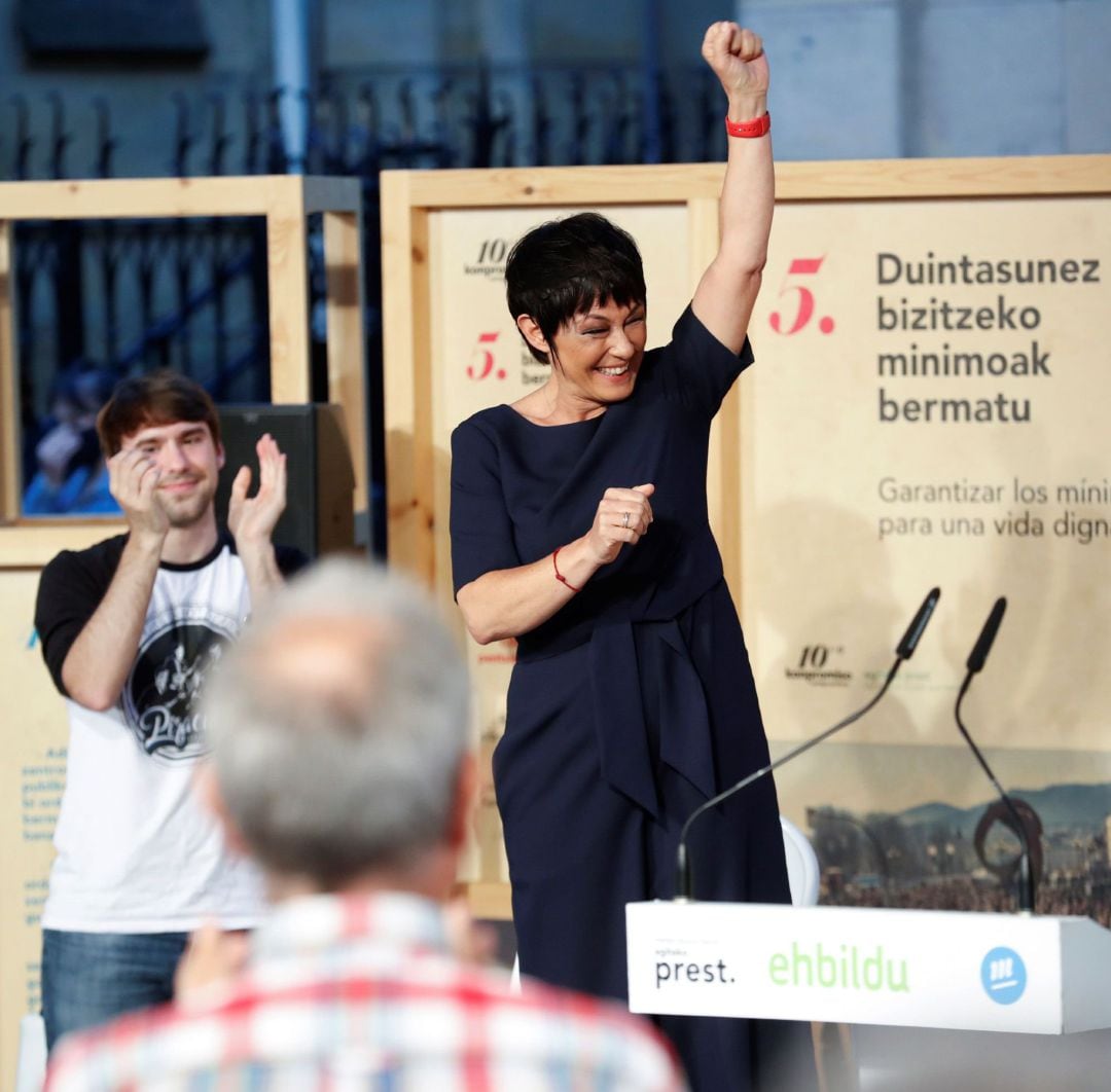 La candidata a lehendakari por EH Bildu, Maddalen Iriarte, cierra la campaña electoral con un mitin en celebrado este viernes en San Sebastián.