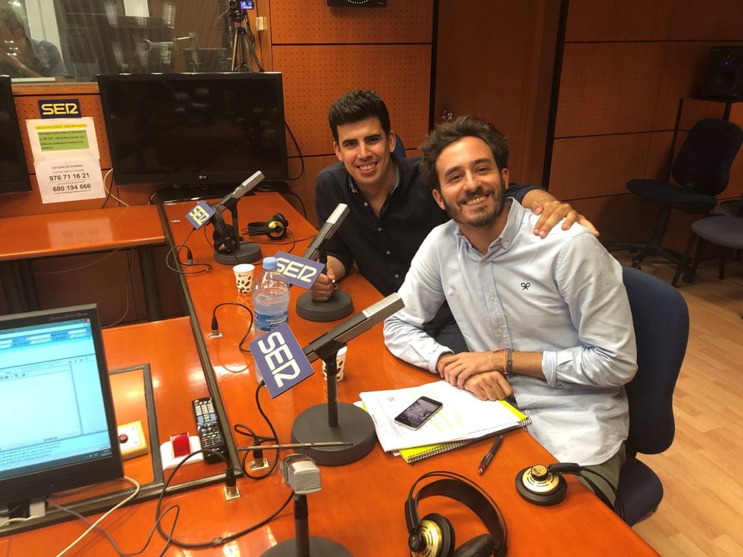 Jorge Sánchez Baselga, responsable de Proyectos de Grupo Piquer y Sergio Pérez Martínez, director de comunicación de Grupo Piquer presentan Escuela Activa, en Hoy por Hoy Zaragoza