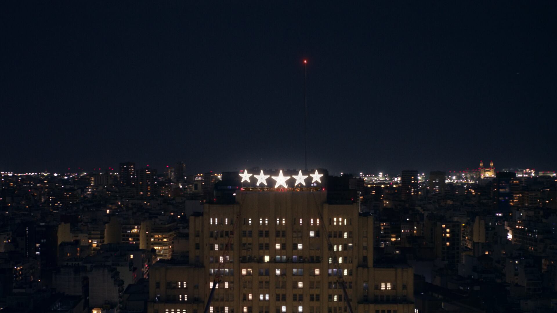 La nueva campaña de Mahou Cinco Estrellas cuenta con presencia en televisión, medios digitales y exteriores