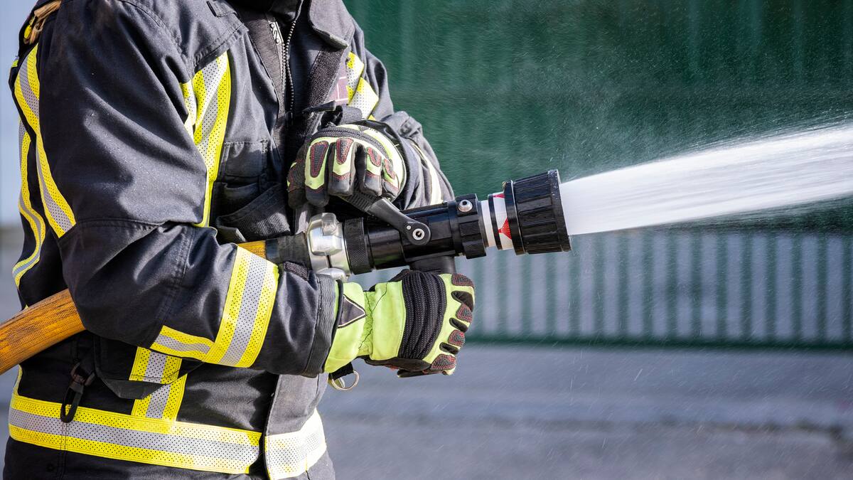 Morán confía en contar en verano con los cuatro parques de bomberos principales