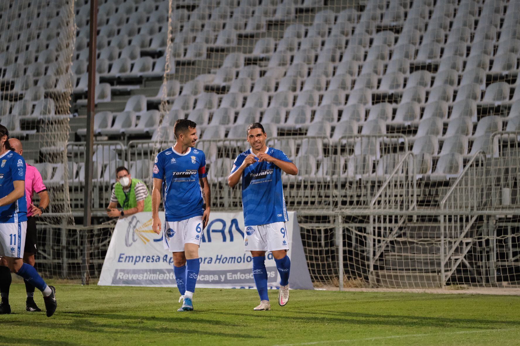 Rubén Jurado celebrando uno de sus goles en el Pedro S. Garridol