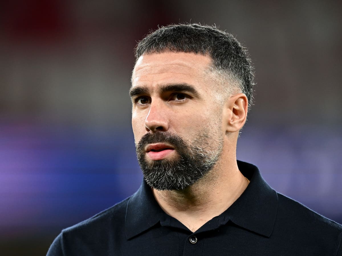 El madridismo señala a Arbeloa por la titularidad de Carvajal: "Le metió en un marrón innecesario"