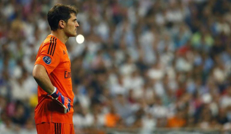 GRA900. MADRID. 13/05/2015.- El portero del Real Madrid Iker Casillas durante el partido de vuelta de la semifinal de la Liga de Campeones que Real Madrid y Juventus juegan esta noche en el estadio Santiago Bernabéu, en Madrid. EFE/JuanJo Martín