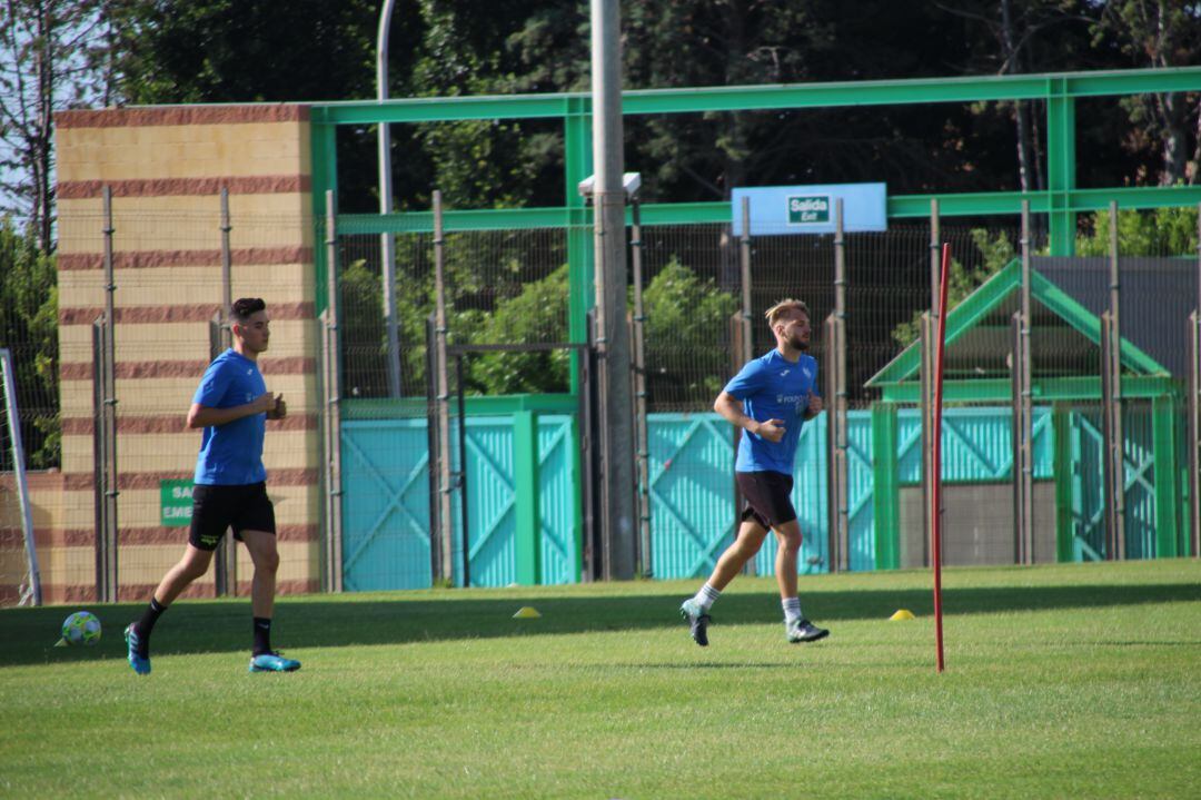 Los jugadores del CD El Ejido comienzan los entrenamientos individuales.