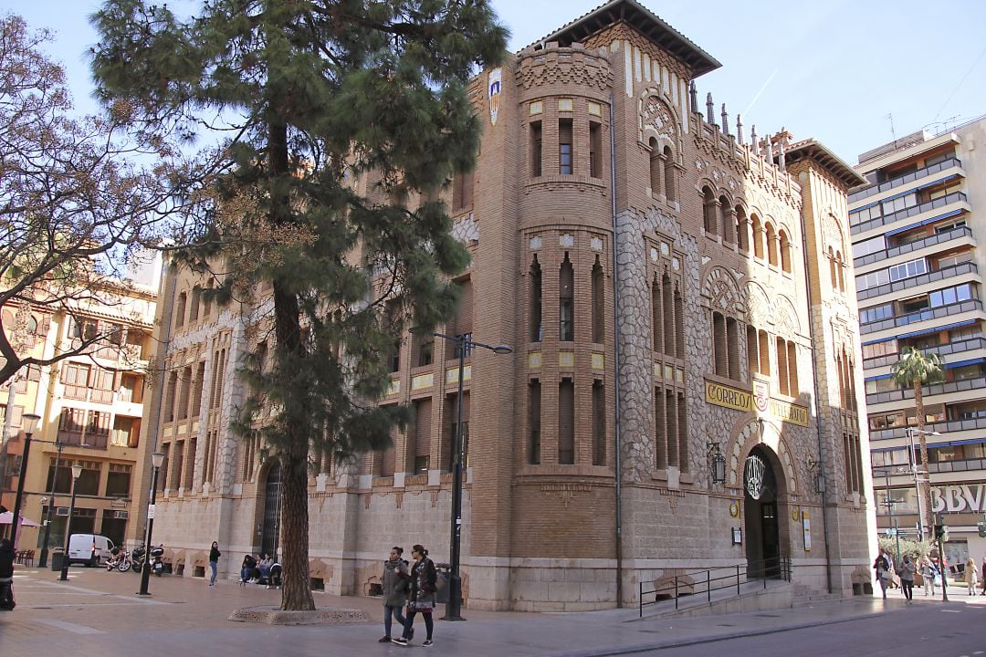 Imagen del edificio de Correos en Castelló