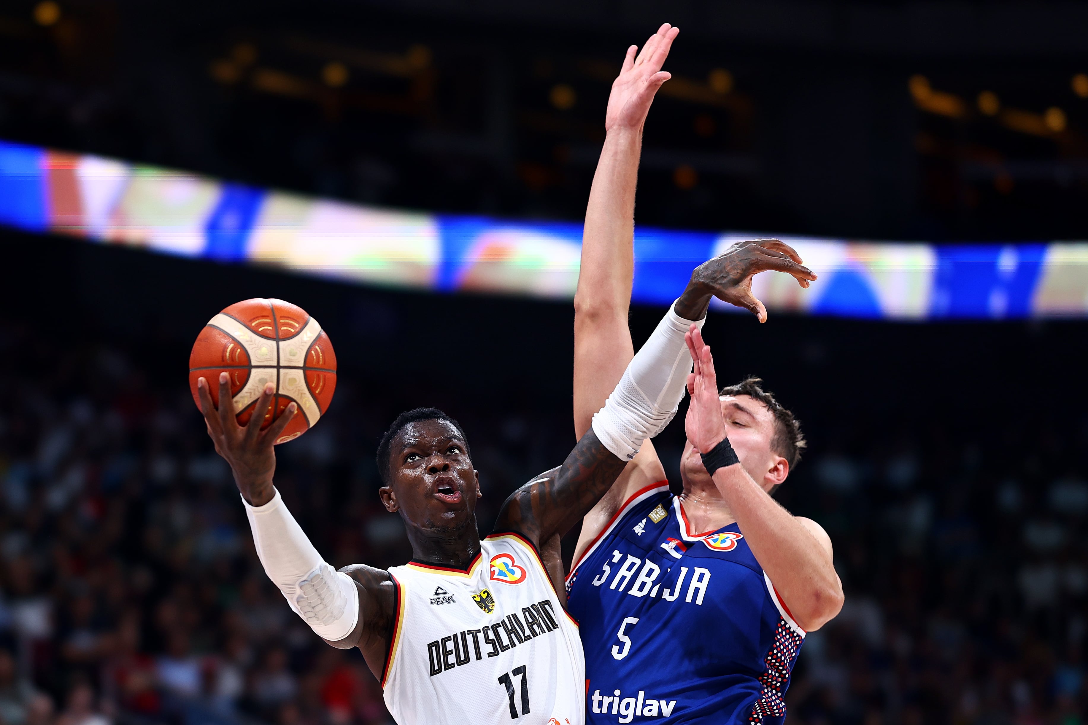 Alemania es nueva campeona del Mundo de baloncesto tras vencer a Serbia en la final. (Photo by Yong Teck Lim/Getty Images)