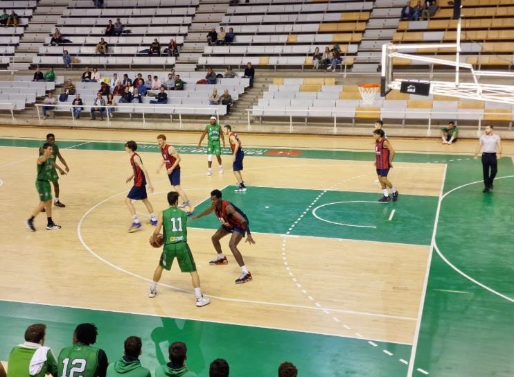 El Peñas se impuso a Baskonia en un nuevo amistoso