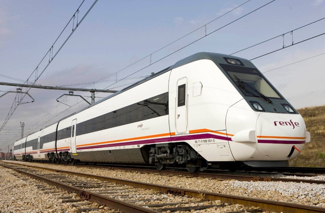 Archivo - Tren de Renfe.