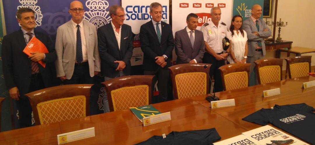 Presentación de la séptima carrera solidaria de Eurocaja rural, grupo Tello Alimentación y el Cuerpo Nacional de Policía