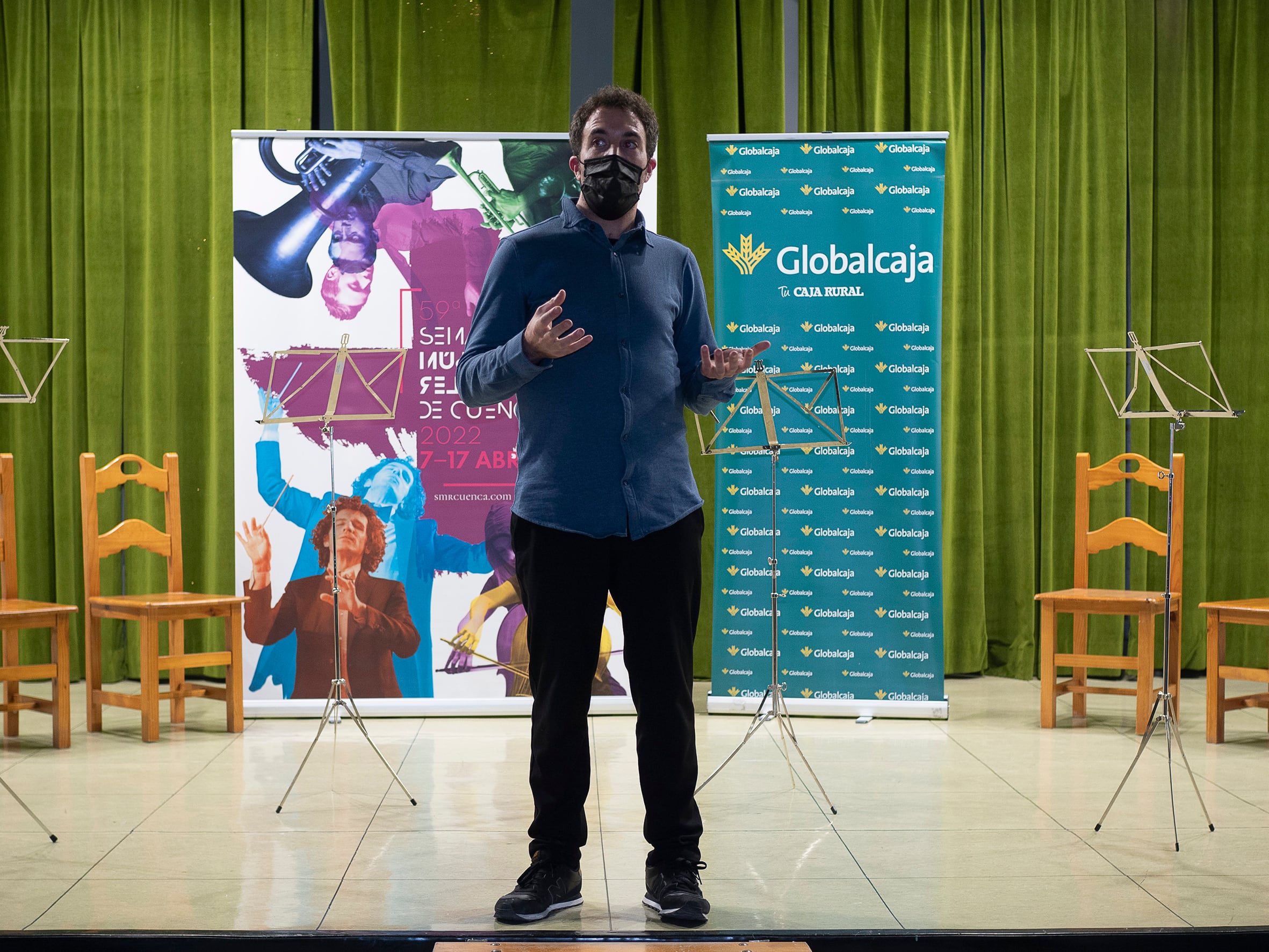 Daniel Broncano, director de la Semana de Música Religiosa de Cuenca durante la presentación del concierto en la residencia Sagrado Corazón.