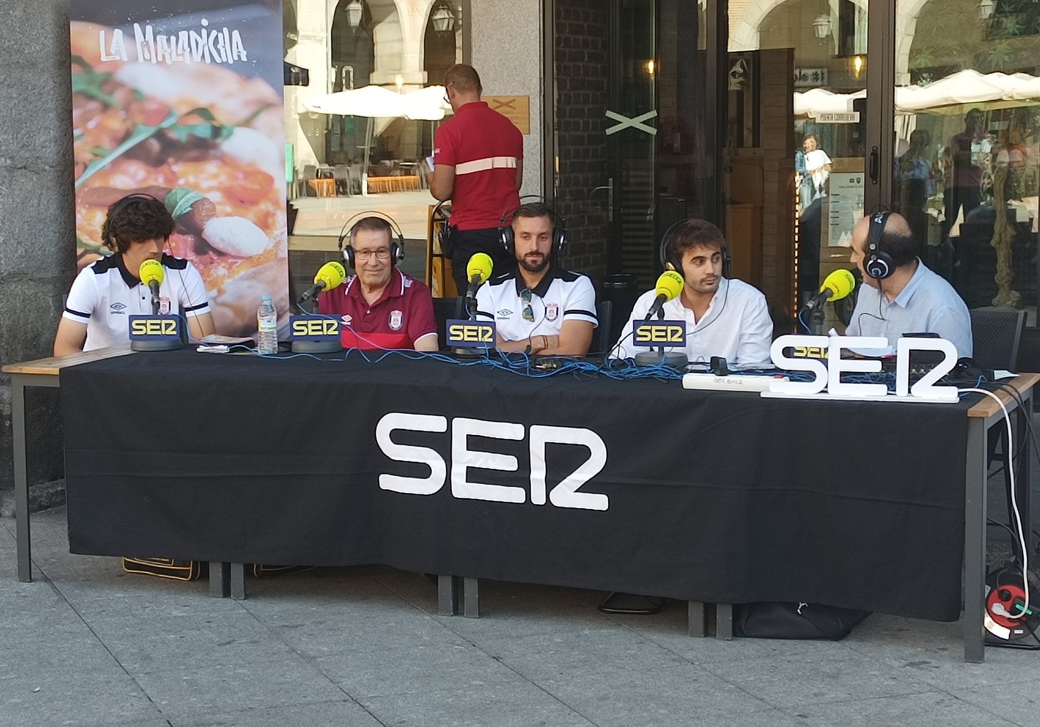 Representantes del Real Ávila durante el Hoy por Hoy especial Fiestas de La Santa