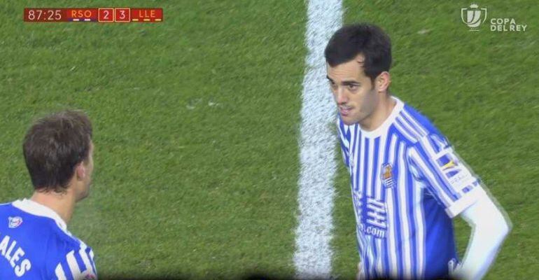 Juanmi pregunta a Canales si con el tercer gol del Lleida se queda fuera la Real