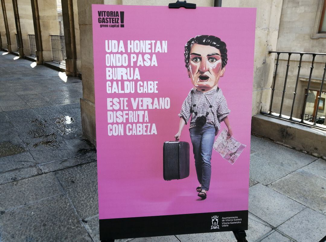 La campaña cuenta con varios carteles que se empezarán a ver esta misma semana