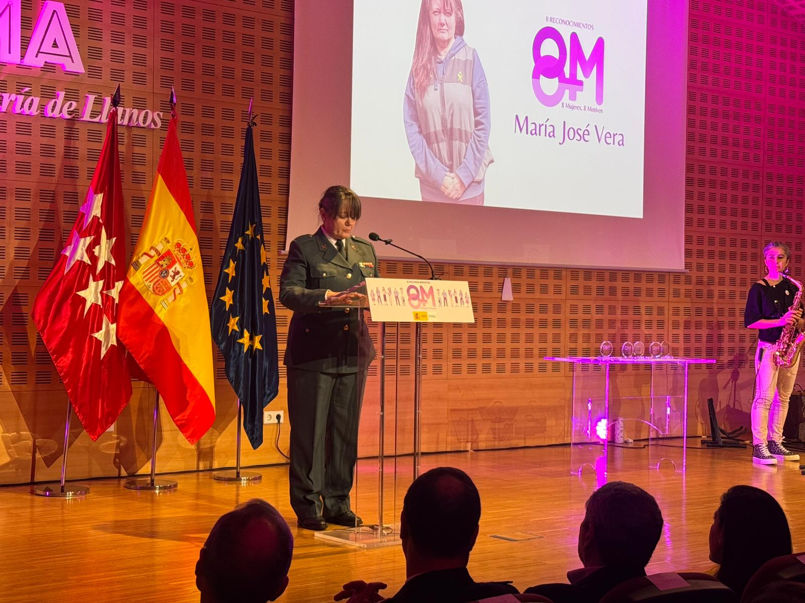 La agente Maria José Vera, del equipo VioGén de Getafe, premiada por la Delegación del Gobierno en Madrid