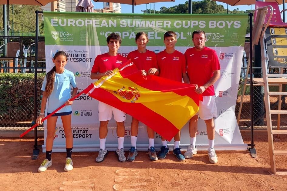Jaime Alcaraz con la selección española infantil de tenis.