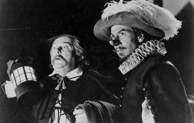 Lloyd Corrigan y José Ferrer en la película &#039;Cyrano de Bergerac&#039;