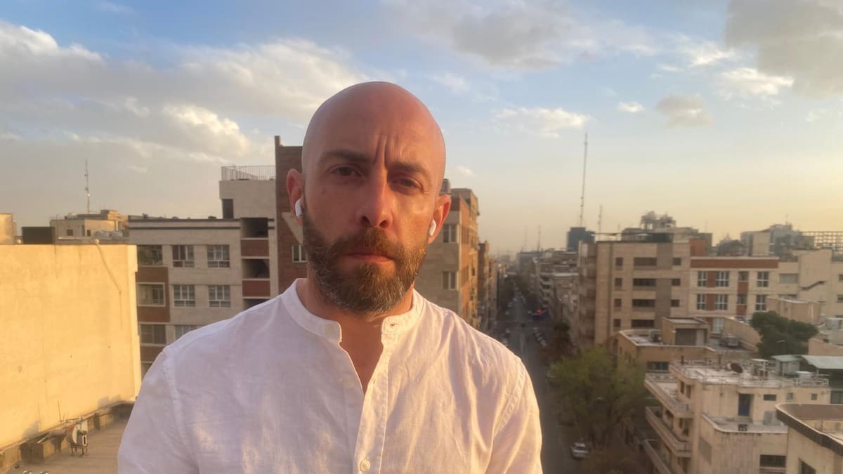 Los ataques a Irán golpean el sur del país y complejos gubernamentales de Teherán