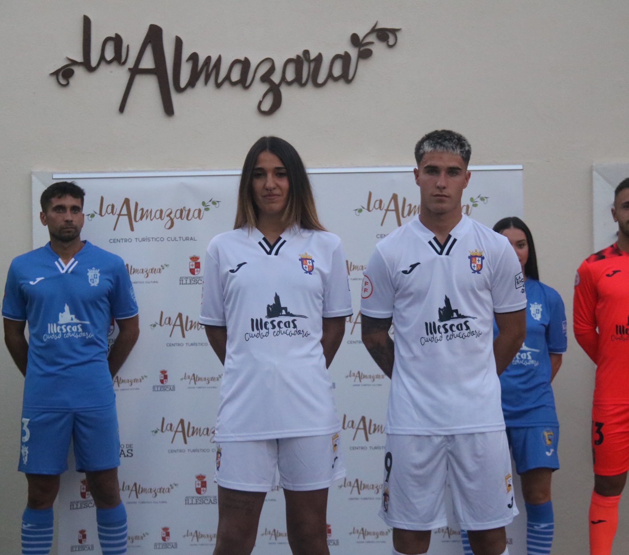 Primera equipación del CD Illescas